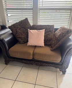 3 couches for sale