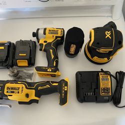 DEWALT 20 VOLTS IMPACT DRILL COMBO ( 3 Tools )
