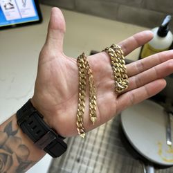10K Gold Chain 22”