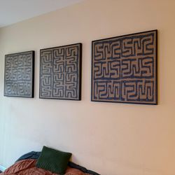 Set of 3 Framed Wall Art Pieces (30x30)