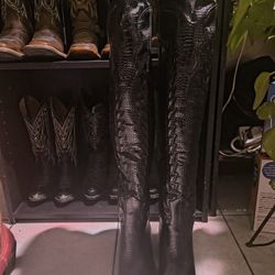 Black Thighs Boots 