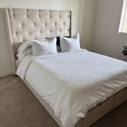 Selling Queen Sized Bed