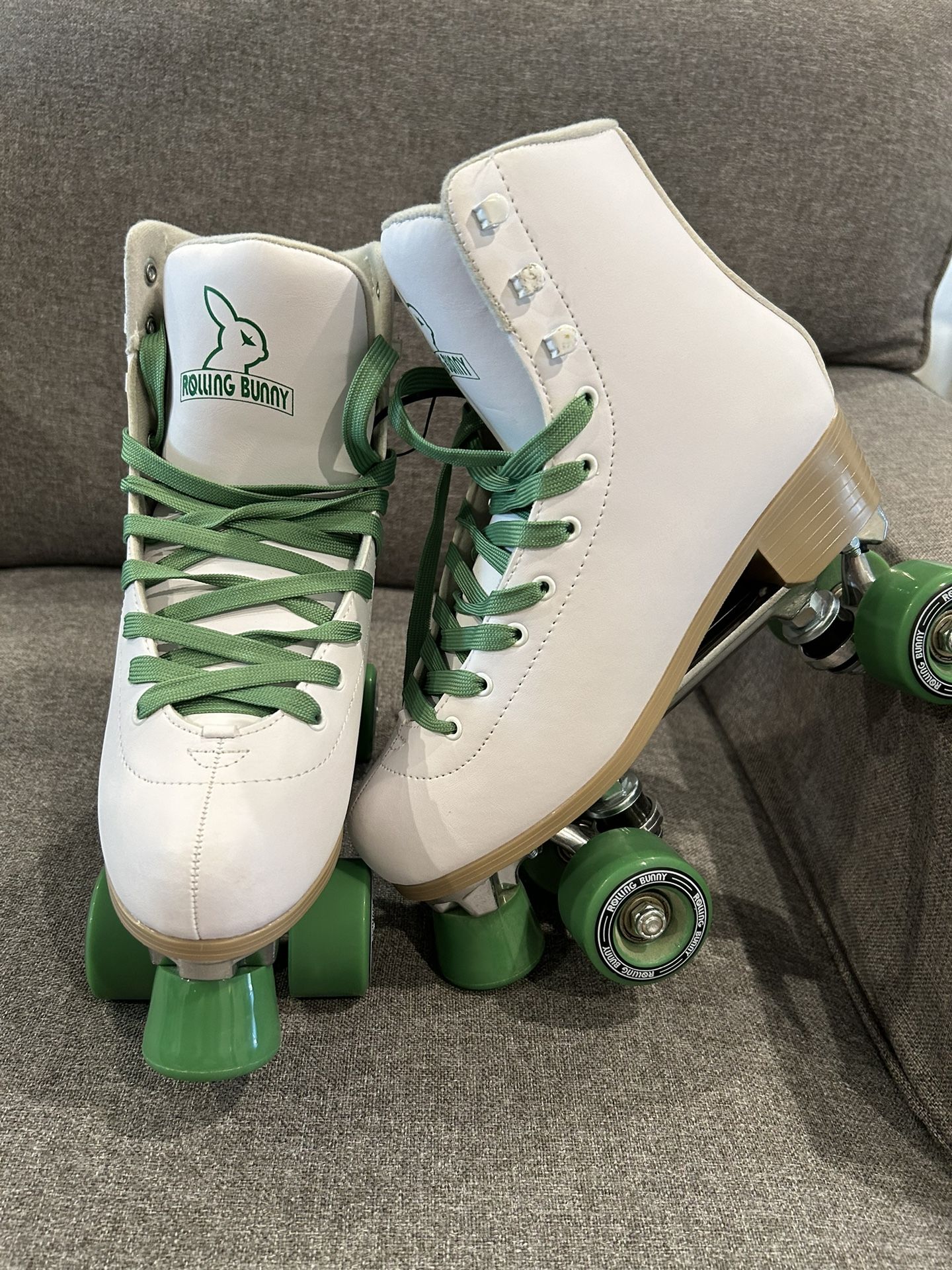 Roller Skates For Women Girls Classic High Top PU Leather Quad Roller Skates