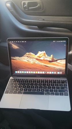 MacBook retina display 12 in 8 GB ram 250 GB hard drive with charger