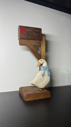 Vintage 1980s Wooden Duck ‘Welcome Friends’ Sign Shelf Sitter