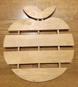 Pier 1 Imports 10” Apple Shape Natural Wood Trivet Pot Holder