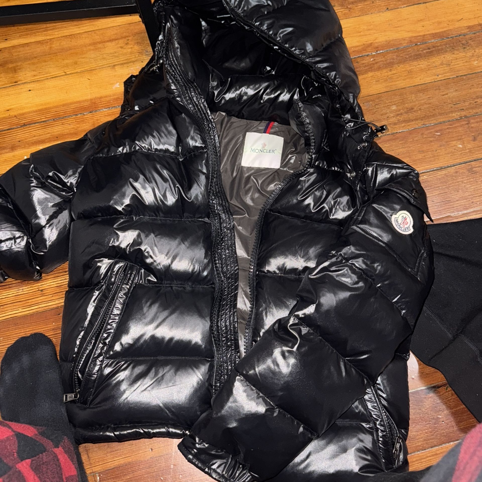 MONCLER PUFFER NFC WORKS