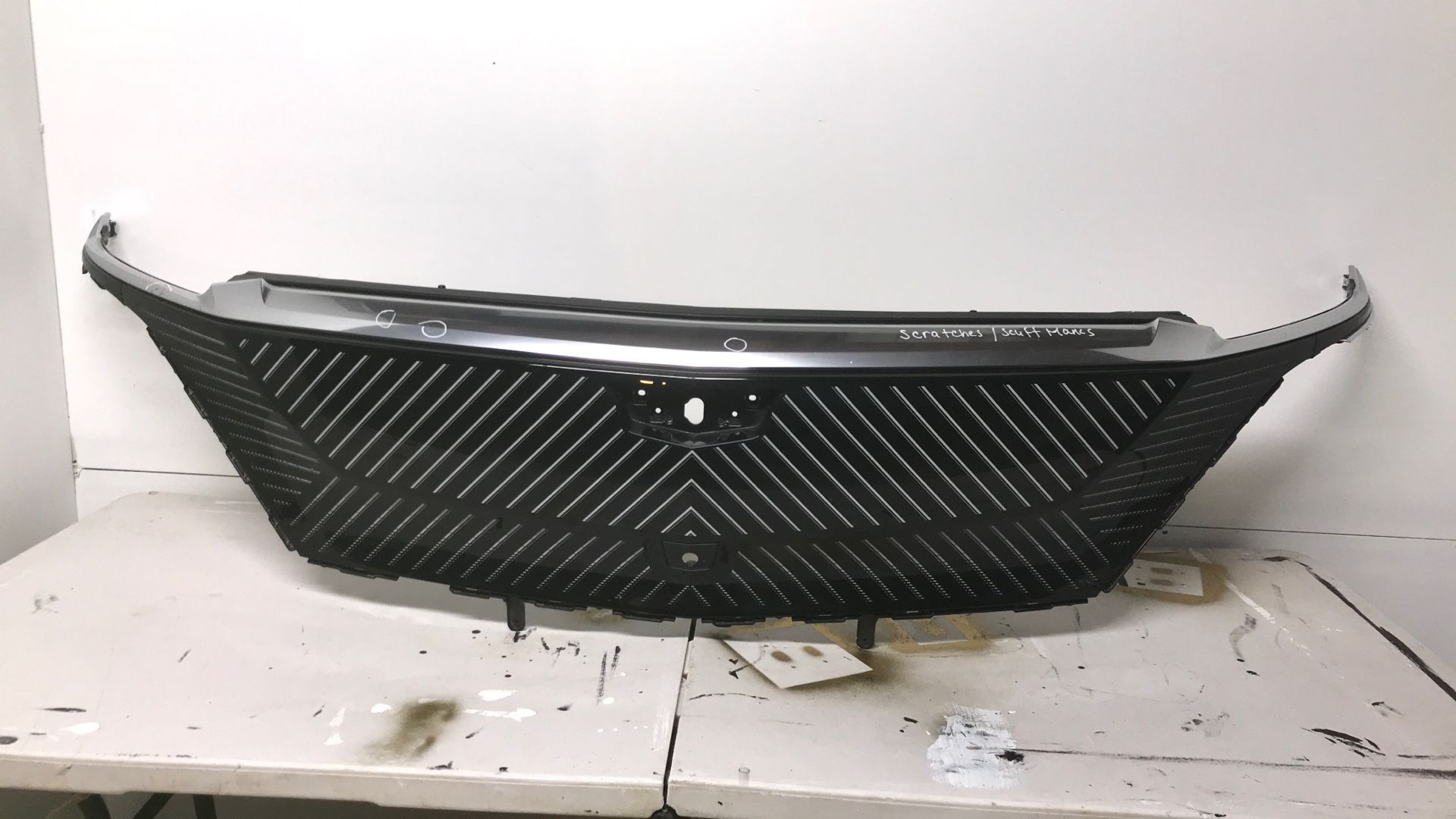 2023-2024-2025 CADILLAC LYRIQ GRILLE No CAMERA