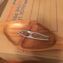 Nut bowl and cracker