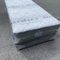 NEW MATTRESS TWIN SIZE PLUSH WITH BOX SPRING 