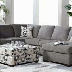 Huges large sectional NEW