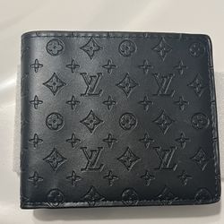 Louis Vuitton Wallet. 