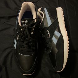 Womens Reebok Classic Shoes Size 9