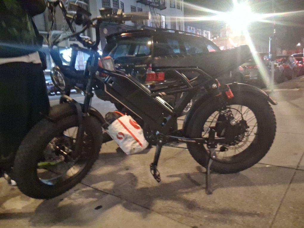 Electric E Bike 48v 15amp Almost Brand New