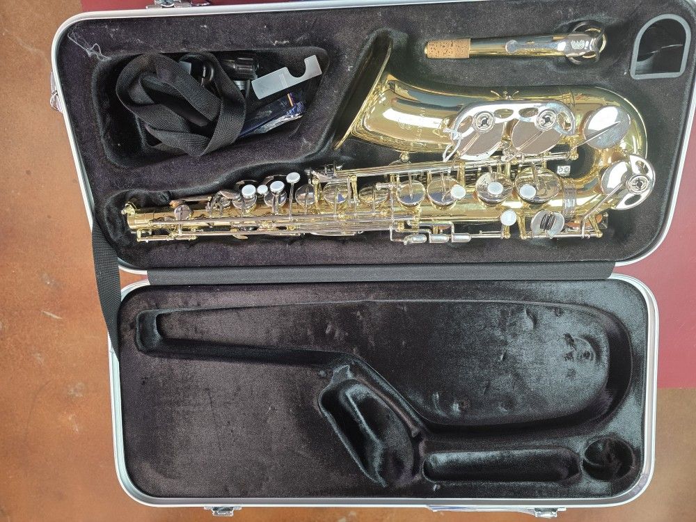 Eastman Student Saxophone 
