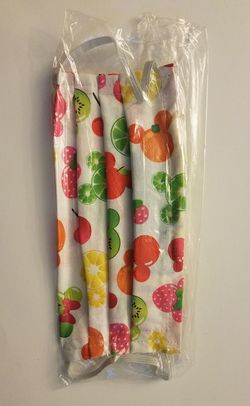 Adult face mask with pocket for filter