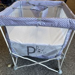 Baby Portable Bassinet/ Crib