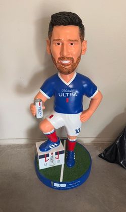 Messy bubble head statue World Cup 2026 unique iconic piece