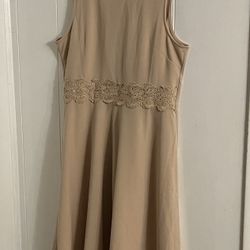 VERY PRETTY XL BEIGE DRESS