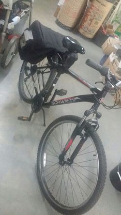 Mountain bike schwinn hightimber
