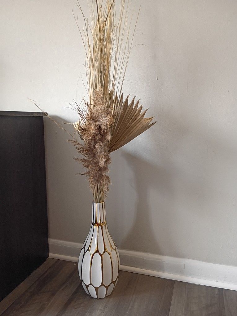 White And Gold Vase