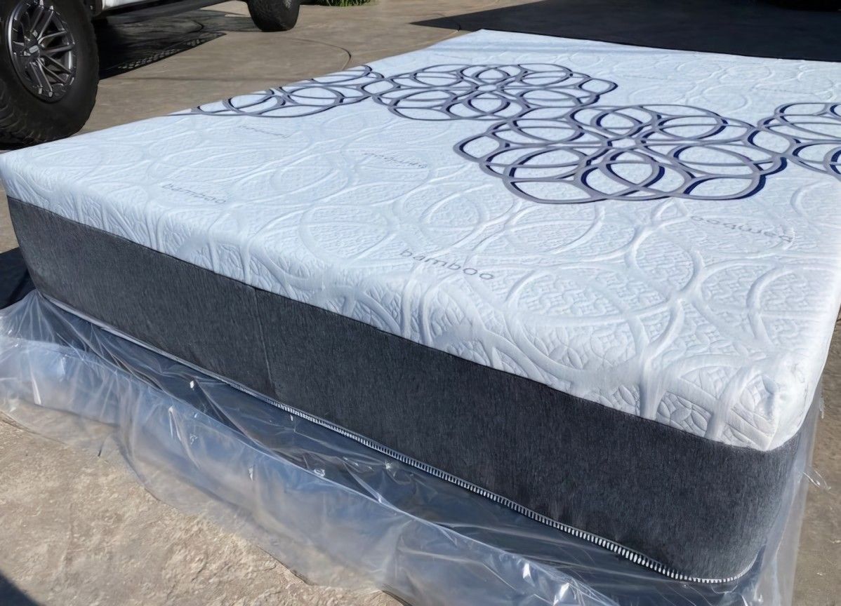 Queen Bamboo Cool Gel Memory Foam!!