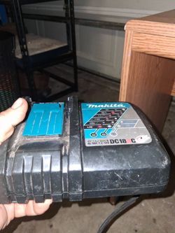 makita chsrger