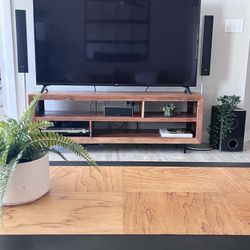 Olsen TV Stand / Console 