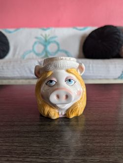 1980's Jim Henson Miss Piggy With A Hat mug Made in Korea By Sigma