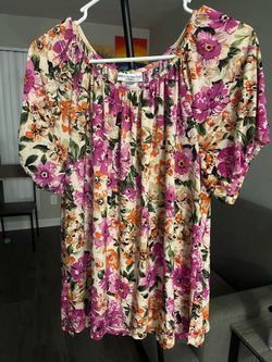 U- Neckline Summer Floral Blouse