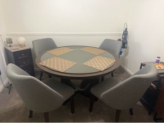 Dining room table