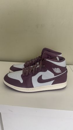 AUTHENTIC Women Air Jordan 1 -Plum