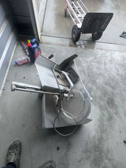 Meat slicer