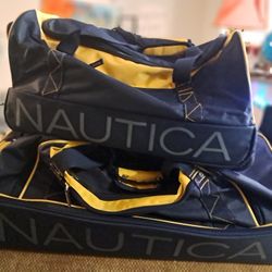 Perfect Condition Nautica Large &medium  Roll Away Luggage 