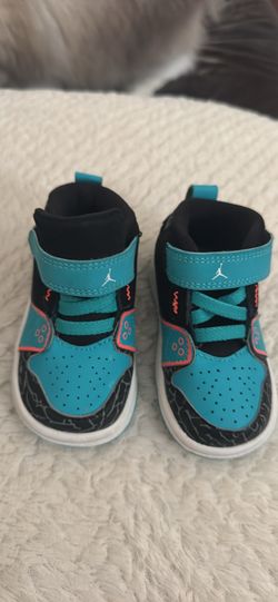 Nike air toddler shoes