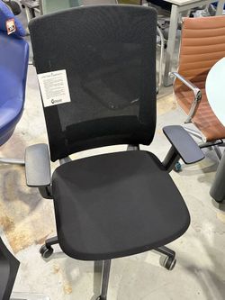 Eurotech Mid-Back Mesh Ergonomic Office Chair – $450 📦 Florida