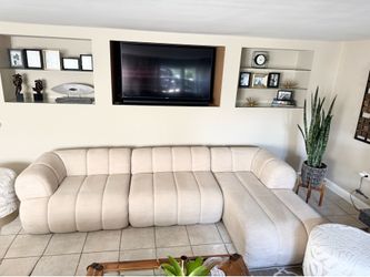 Like new: Homary Nimbus sofa