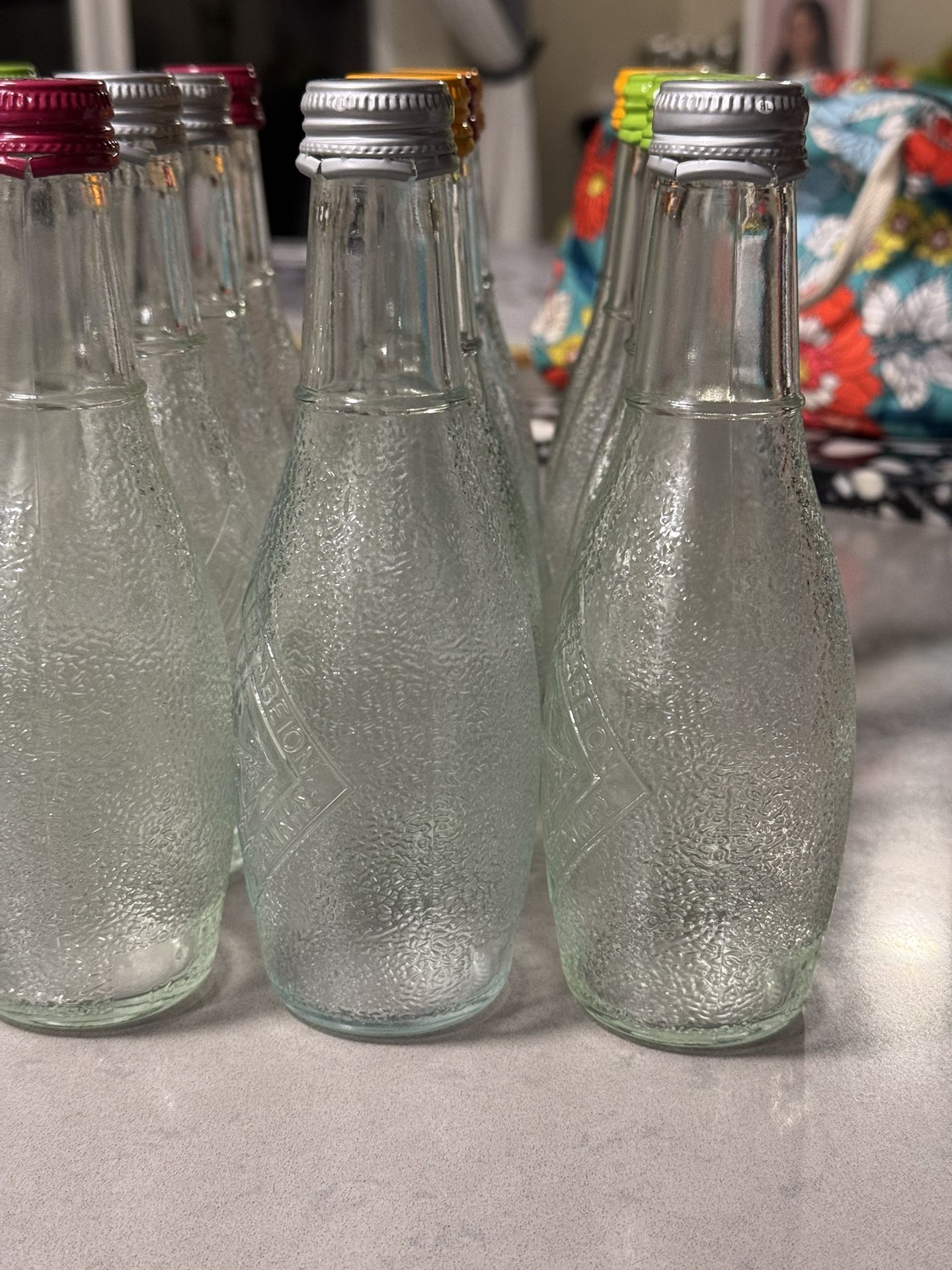 40 Glass Bottles With Lids for Kombucha, sauces, syrups, juices