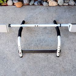Pull Up Bar Doorway
