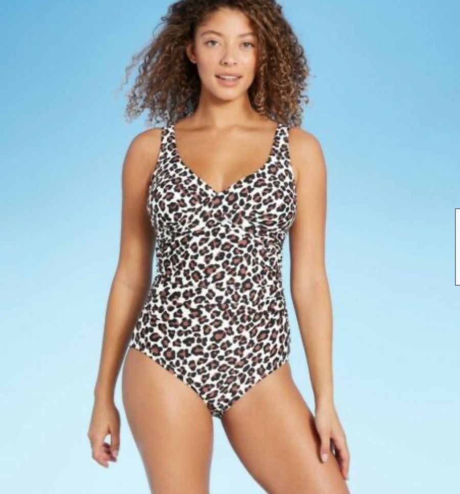 Kona Sol Women's Leopard Twist-Front Classic One Piece Swimsuit