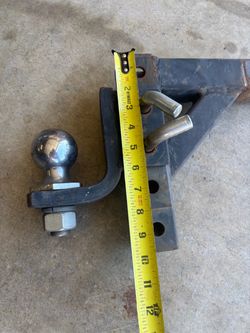 Ball hitch
