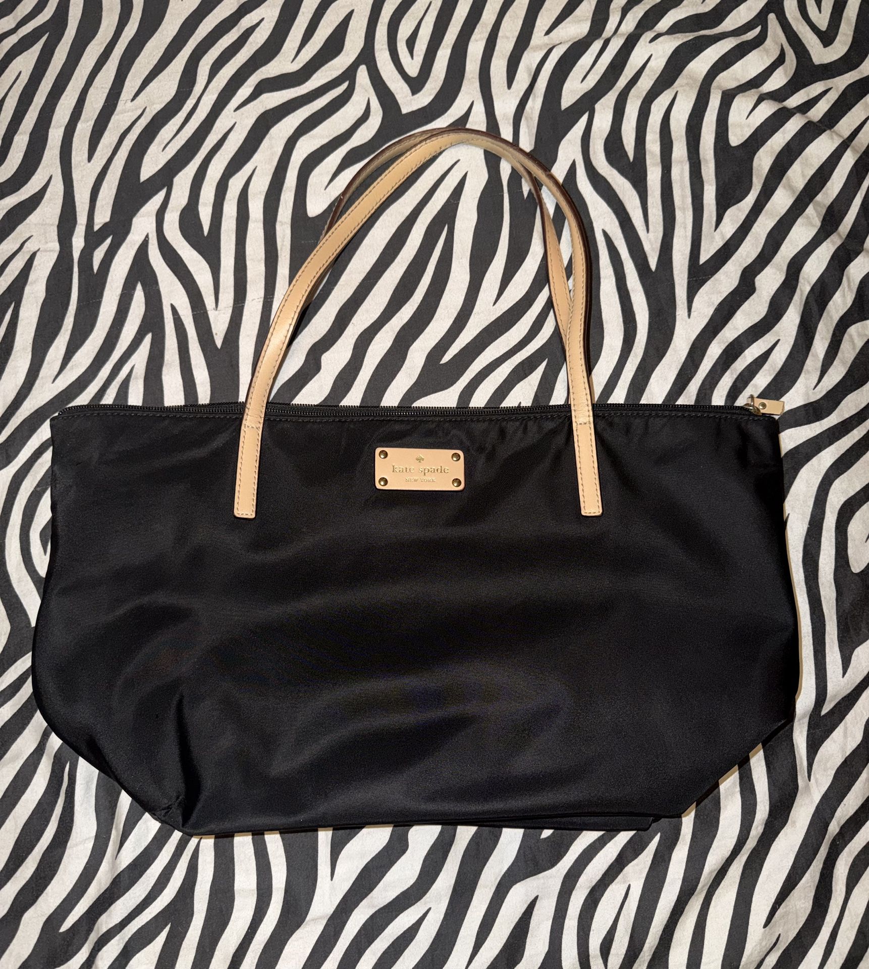 Kate Spadeš¤Black Tote š©·Pink Interior