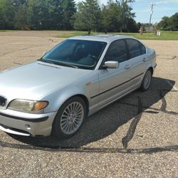 2003 BMW 330i 