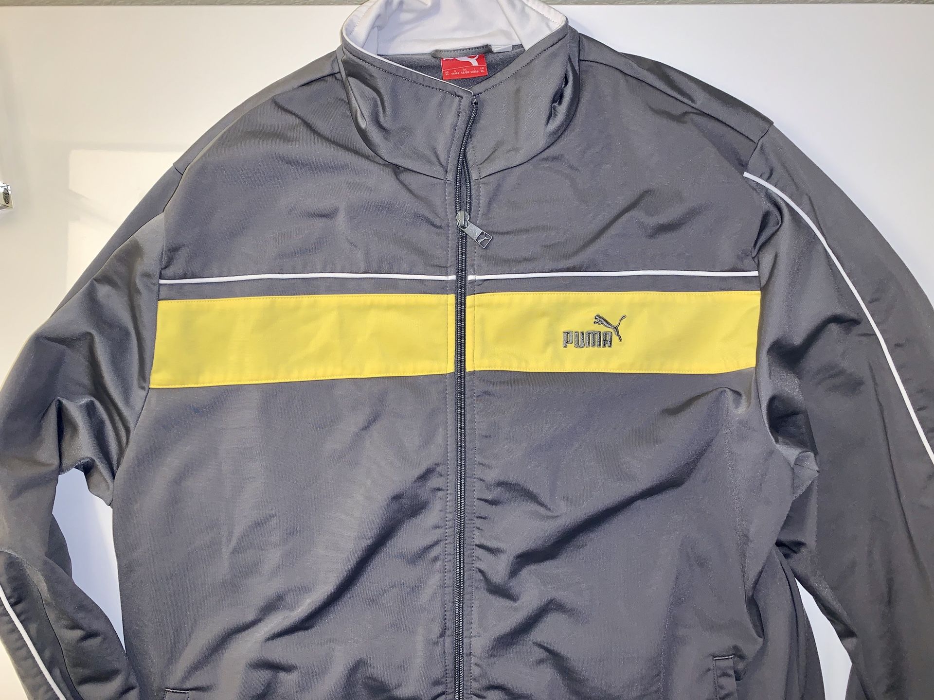 Brand new puma lightweight golf jacket. Size men’s extra-large