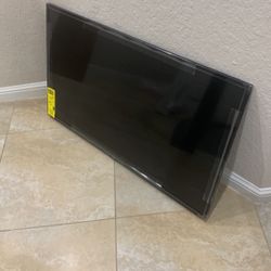 NEW SMART TV 40” TCL ROKU/ HI DEFINITION/ ENERGY SAVER/ RETAIL IS $325/ ASKING $140