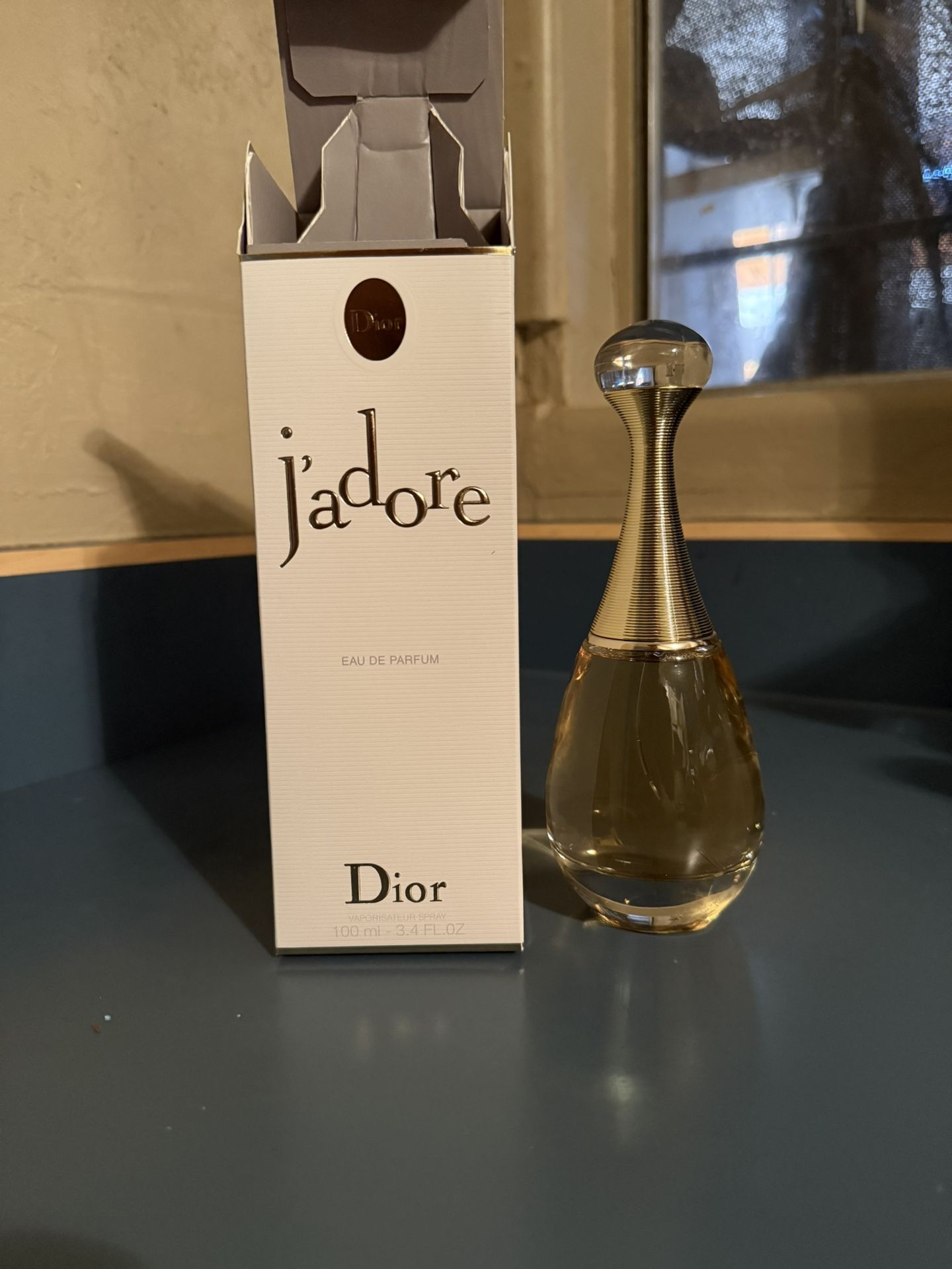 Women’s Perfume Designer