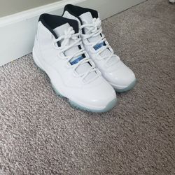 Air Jordan 11 Retro Legend Blue