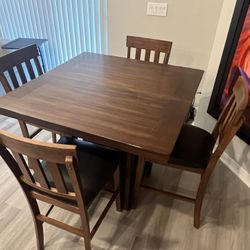 High Dining Extension Table and Chairs brand new
