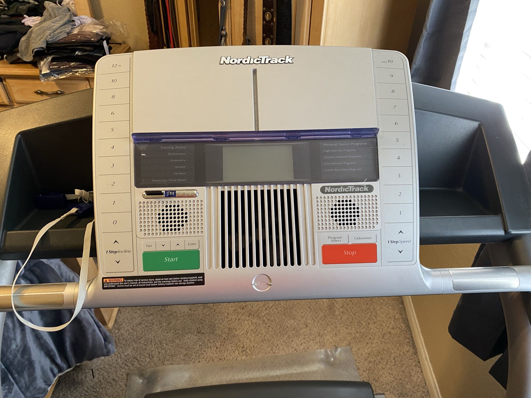 NordicTrack C2255 Treadmill Excellent Condition for Sale in Las Vegas NV OfferUp