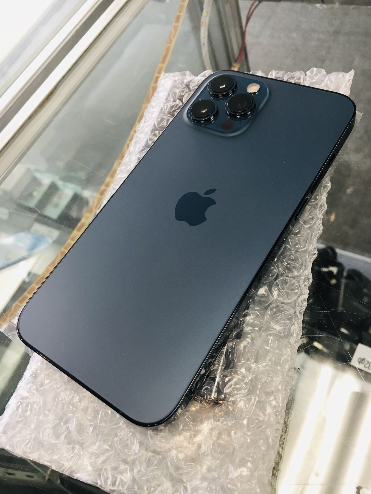 iPhone 12 Pro Max 128gb 5G Unlocked Excellent Condition